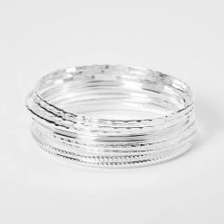 Outlet 🥰 Claire's Silver Textured Bangle Bracelets - 8 Pack ✔️